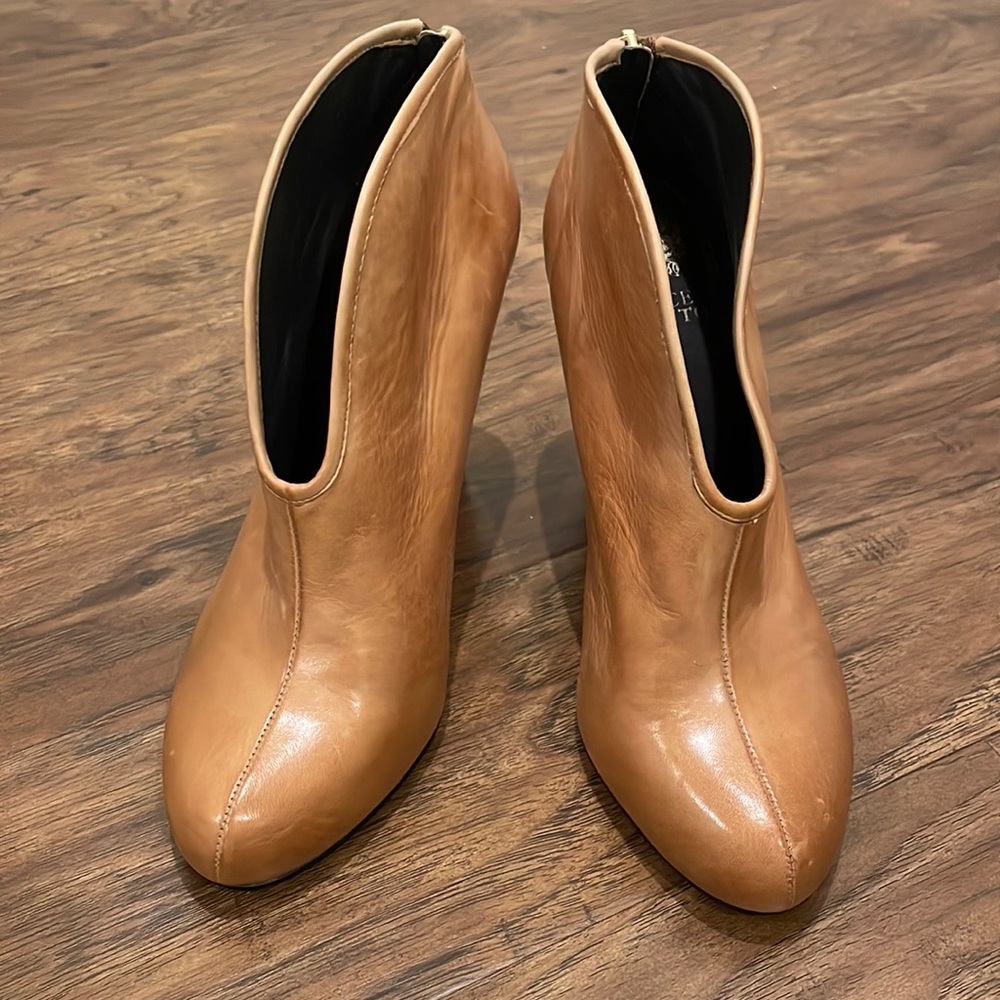 Vince Camuto Alexia Camel Leather Heels, Women’s 6.5, NWOT